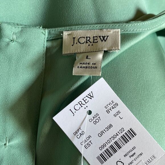 NWT J Crew Large Tank Eucalyptus Green 1/4 Button Up Back. Large - Picture 9 of 10